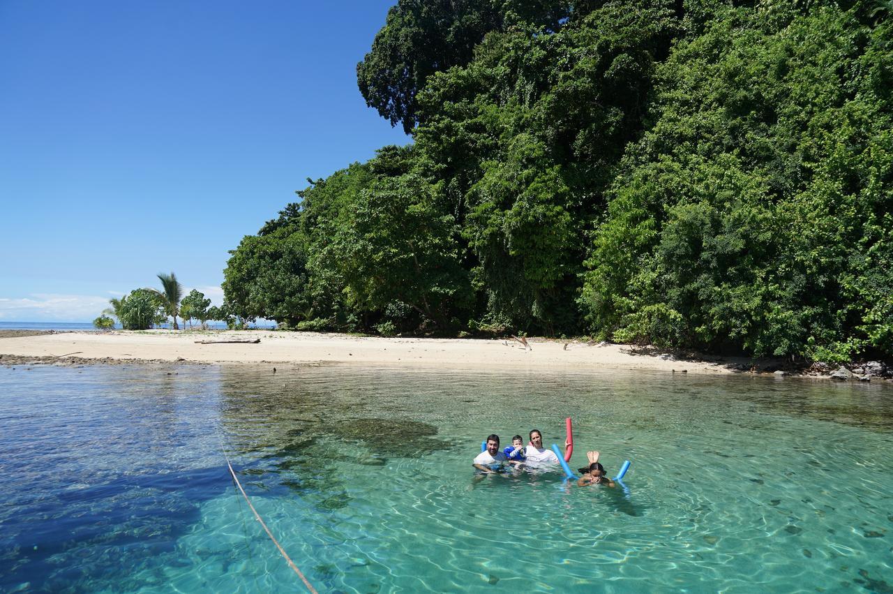 Liamo Reef Resort Kimbe Kültér fotó